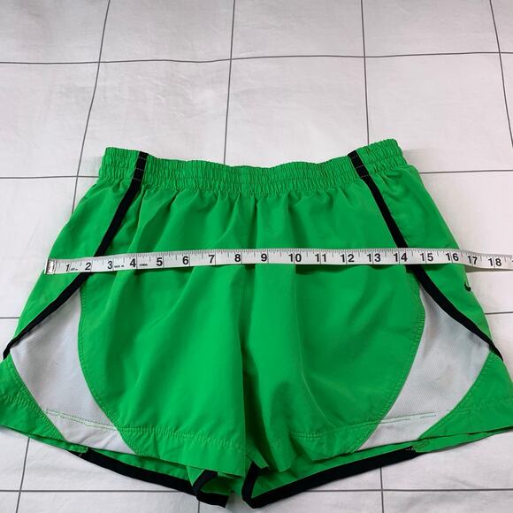 Nike Shorts Womens Small Green Athletic Running Activewear Gym Hiking Casual - Picture 9 of 12